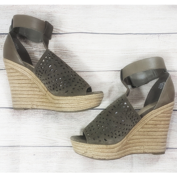 Marc Fisher Olive Hasina Platform Wedge - Picture 4 of 7